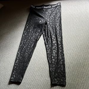 Nike Pro Fit 7/8 Leopard Print Leggings